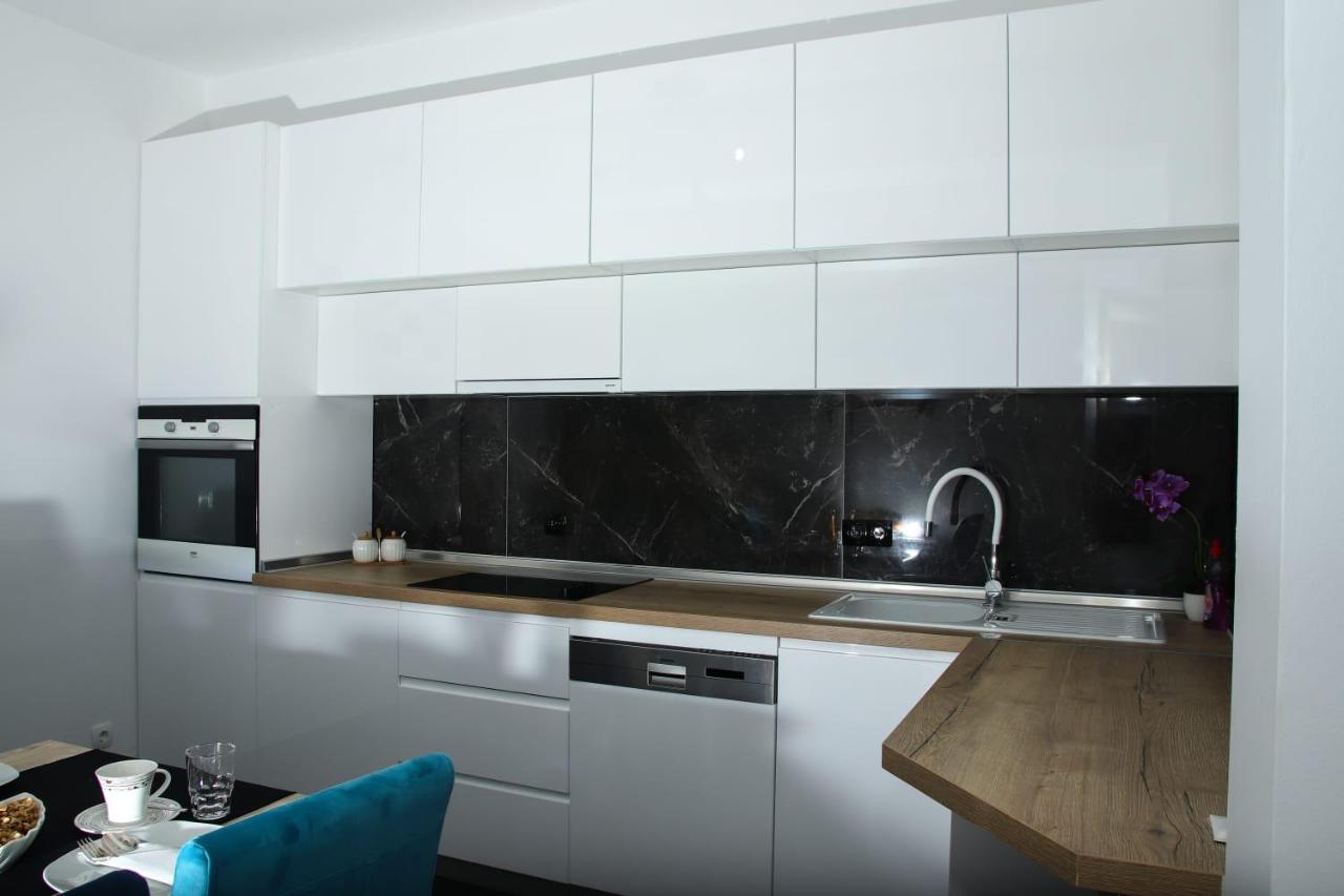 Apartman "Park" 利夫诺 外观 照片